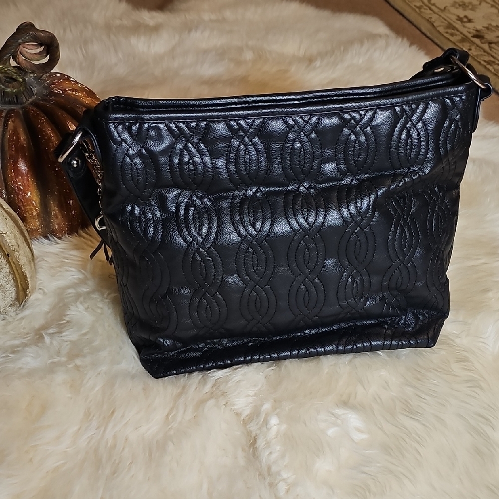 Chic Black Patterned Shoulder Bag - image 4